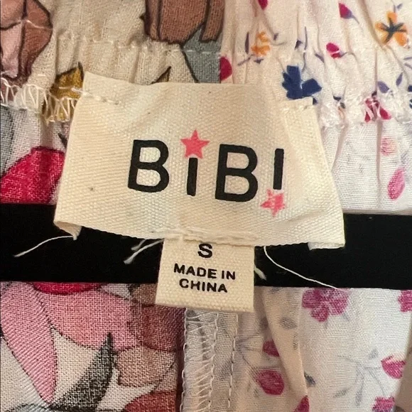 BiBi Women's Colorful Floral Patchwork Blouse Size Small NWOT - Picture 2 of 5